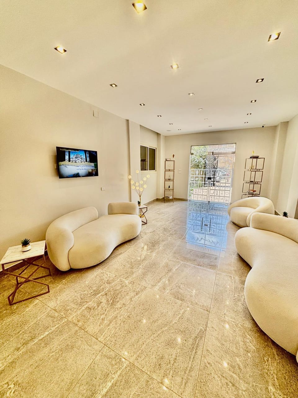 TV and multimedia, Living room, Seating area