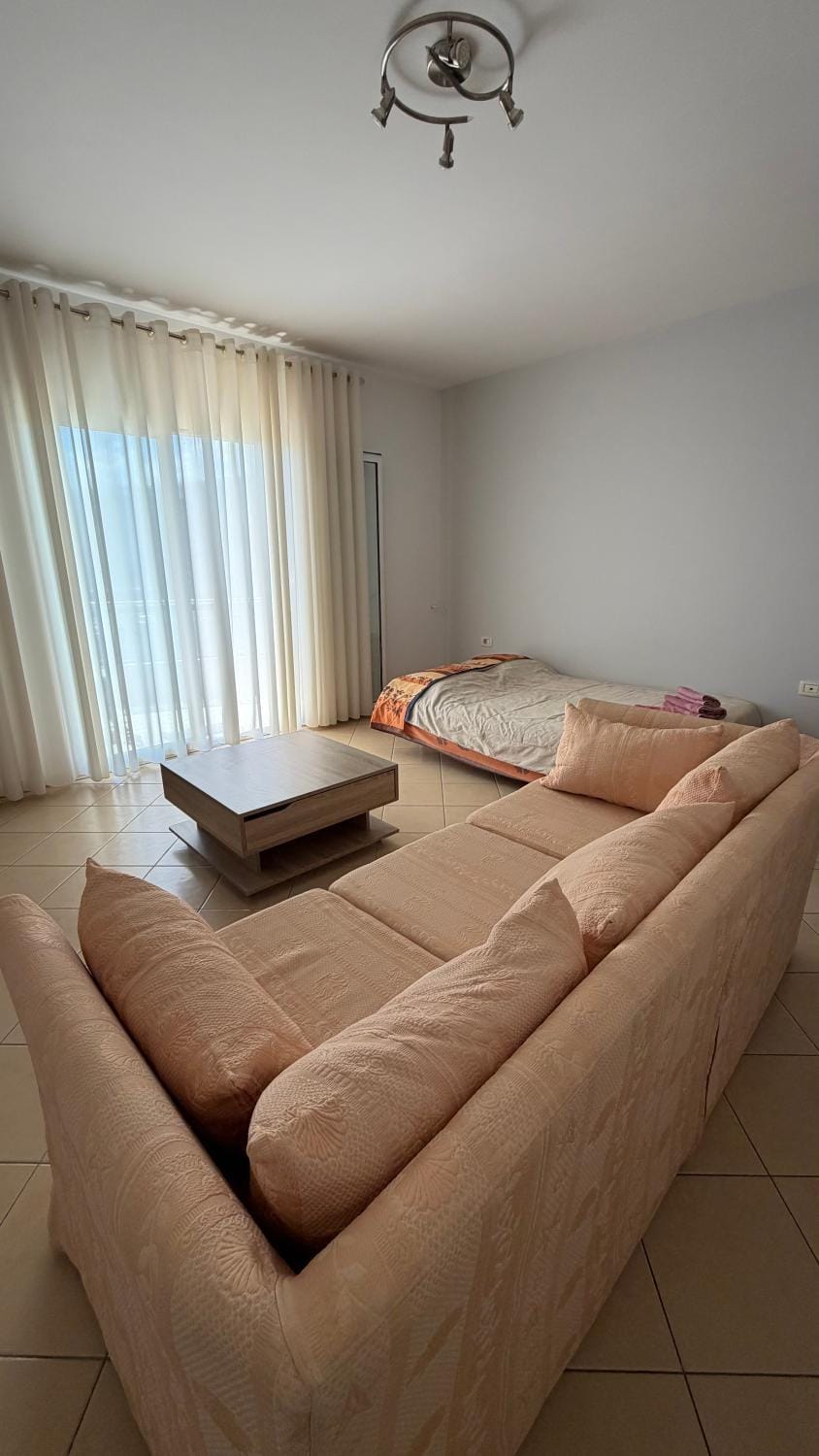 Riviera’s home Apartment in Vlorë