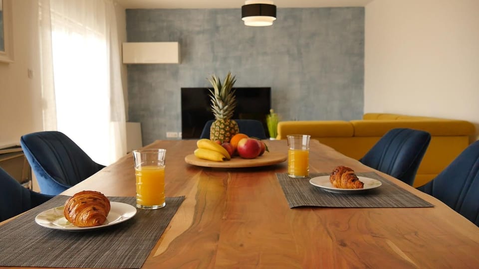Food and drinks, Food, Breakfast
