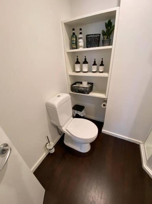 Toilet, Bathroom