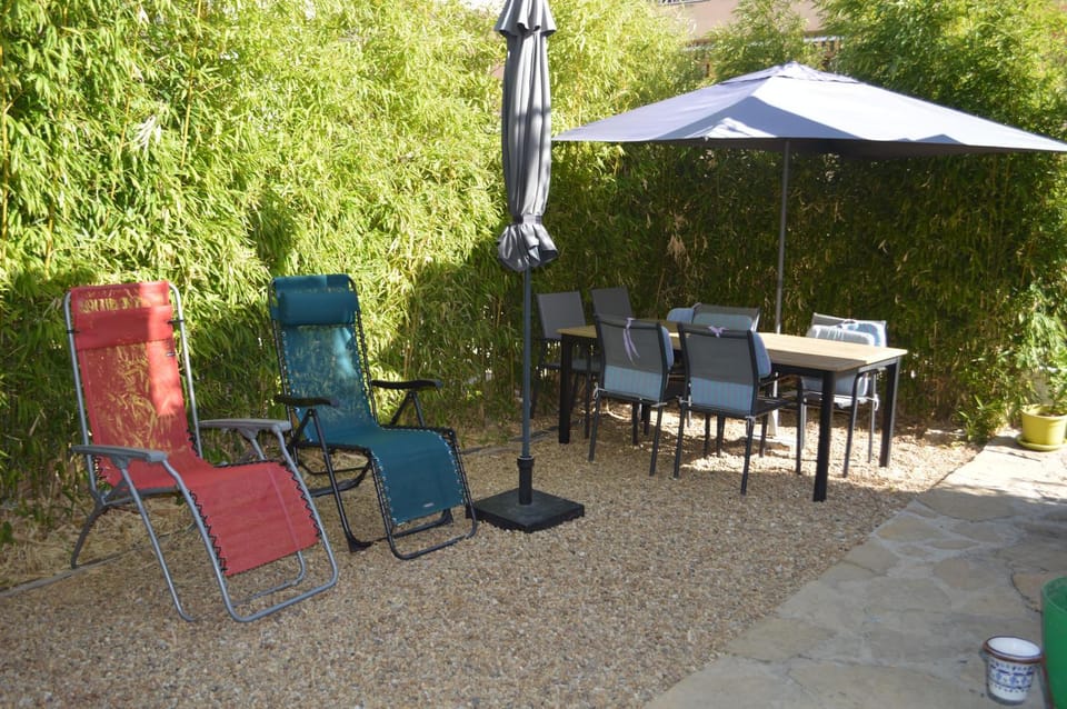 Patio, Garden, Garden, Dining area, sunbed