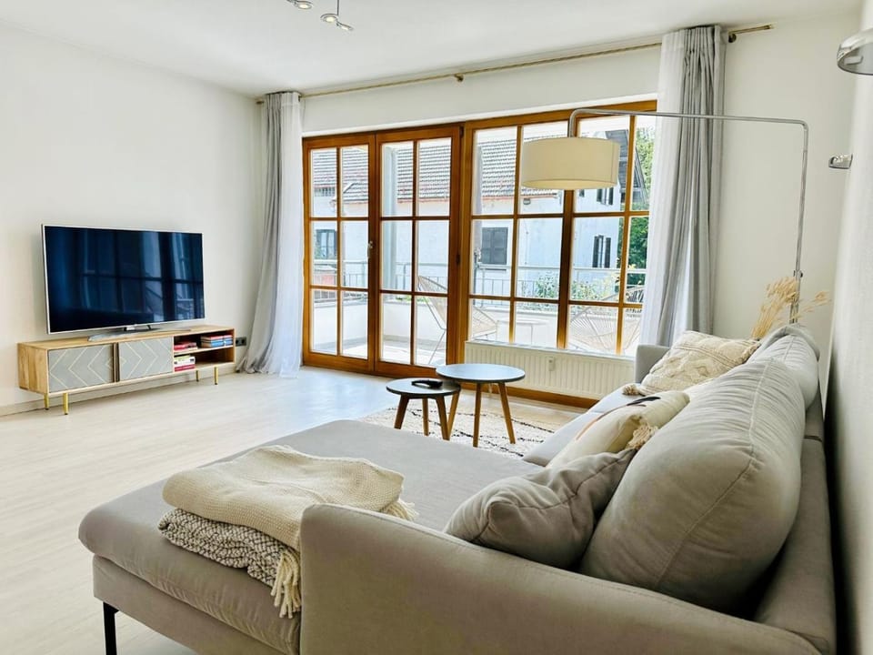 TV and multimedia, Balcony/Terrace, Living room