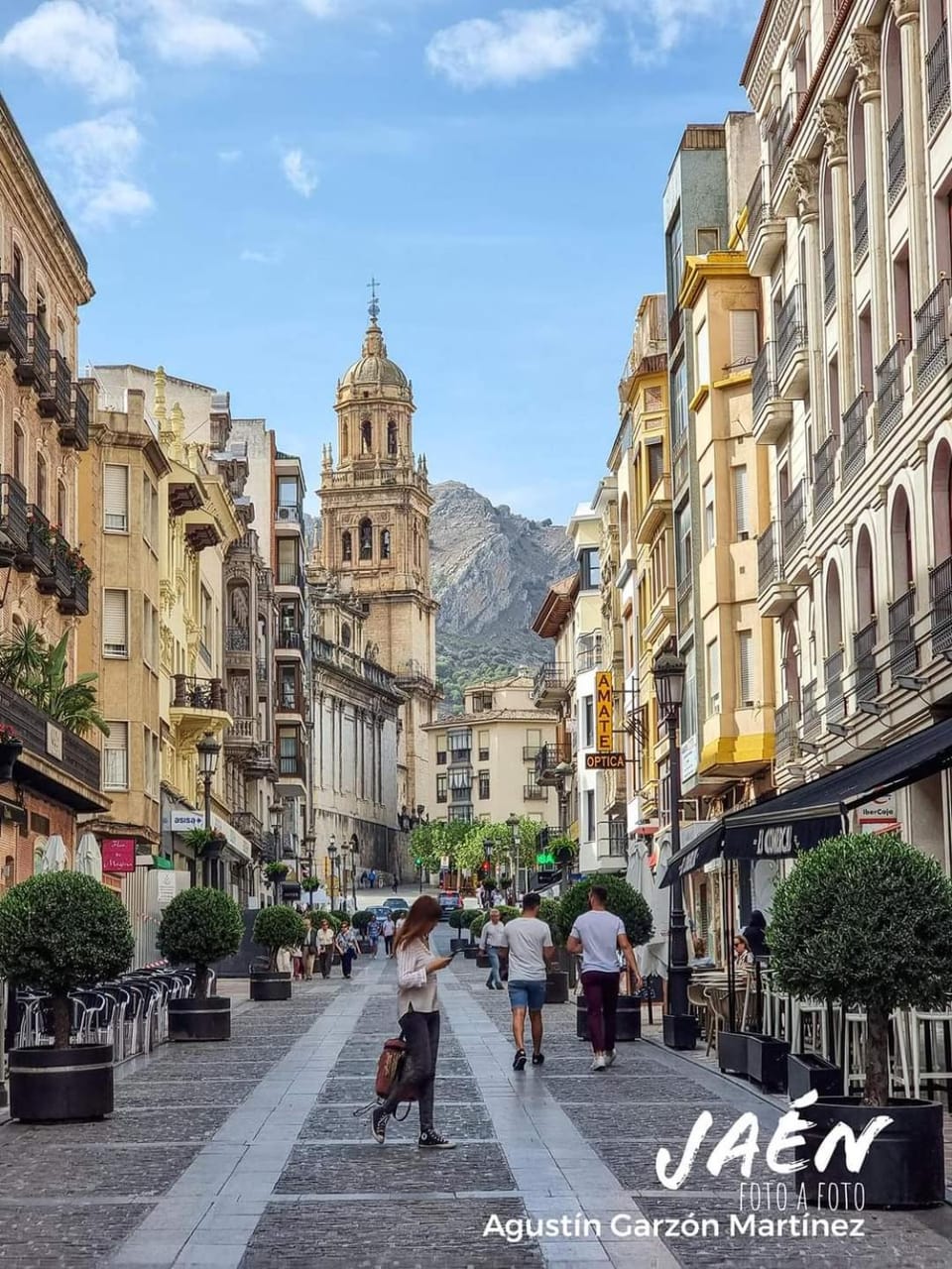 Centro Catedral Carrera 27, 1 plaza de aparcamiento y NETFLIX gratis Apartment in Jaén