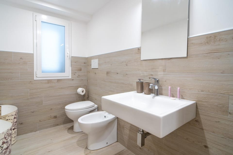 Shower, Bathroom, bidet