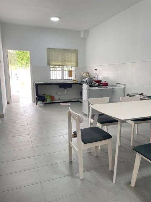 No7 Port Dickson Telok Kemang 15PAX BBQ Big Family Apartment in Negeri Sembilan, Malaysia