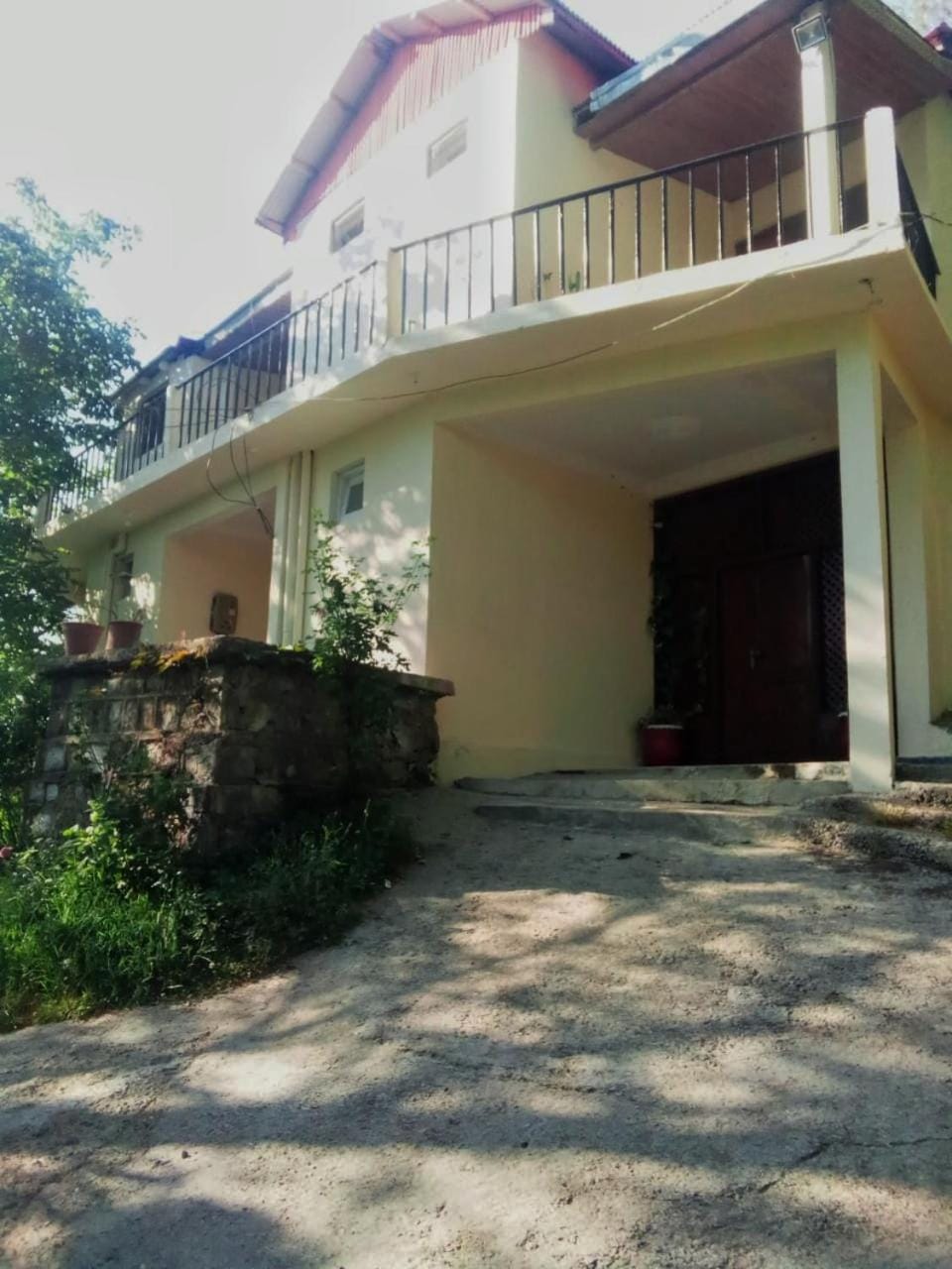 Facade/entrance