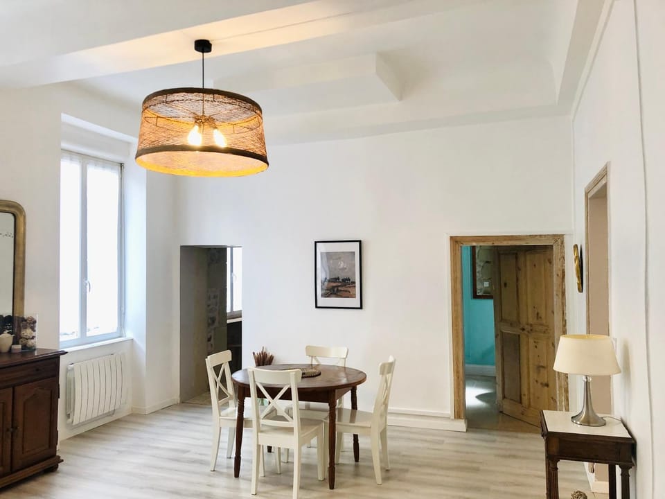 Elegant, Spacious Apartment in Historic Center of Tournon Apartment in Provence