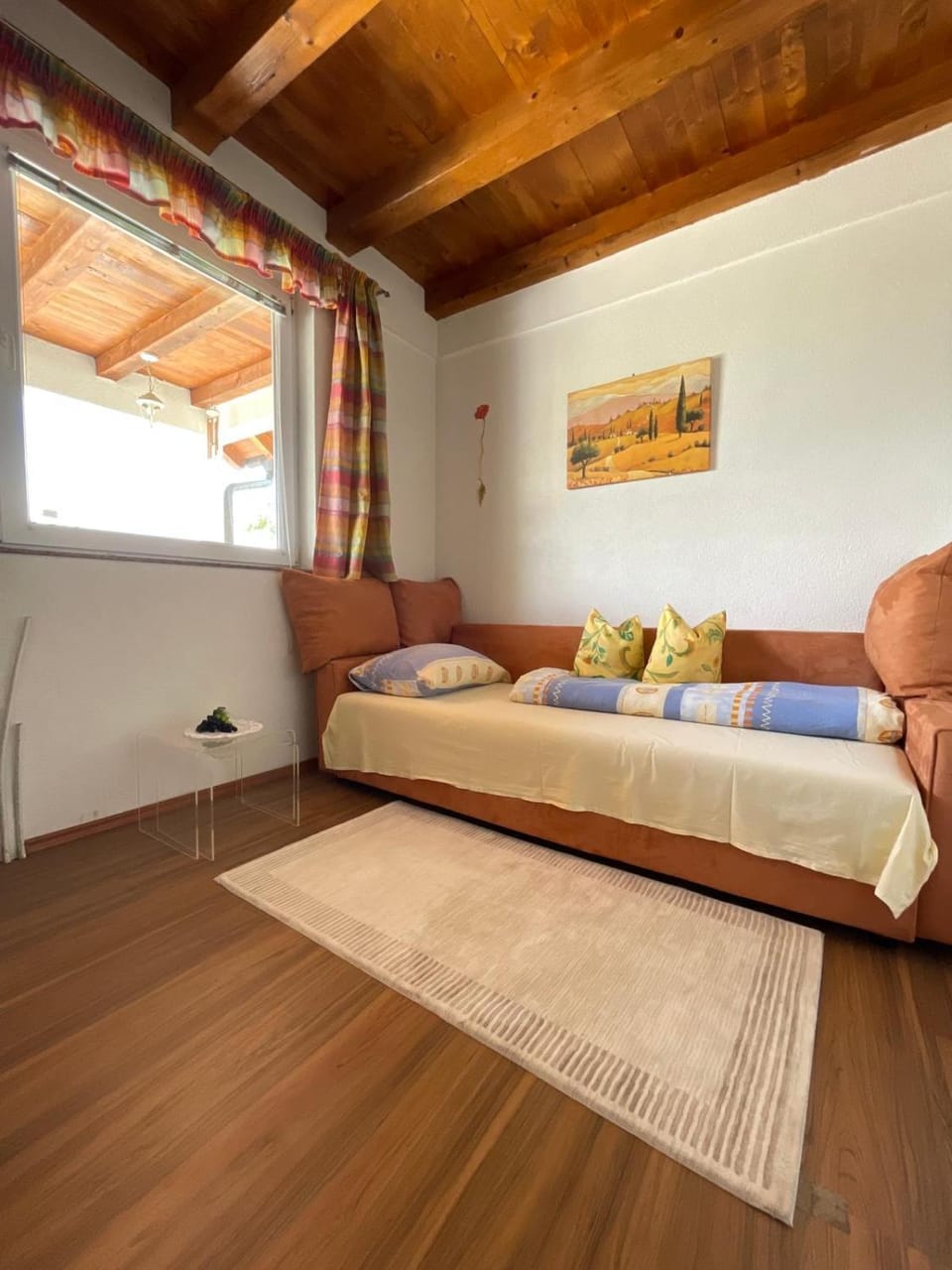 Bed, Seating area, Bedroom