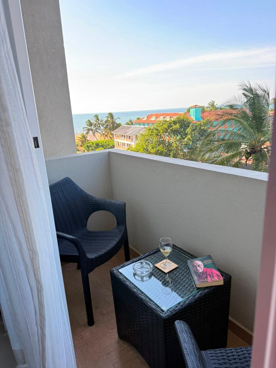 Ocean Breeze Sea View Luxury Apartments Apartment in Negombo