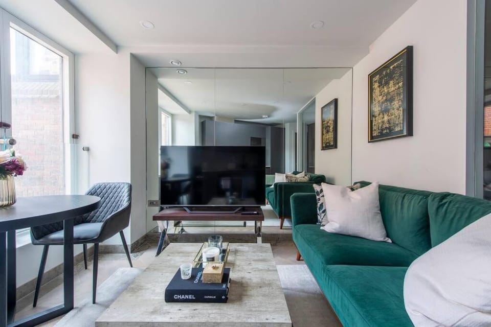 Chic Central Reading 1BR Apt CHRL F2 Apartment in Reading