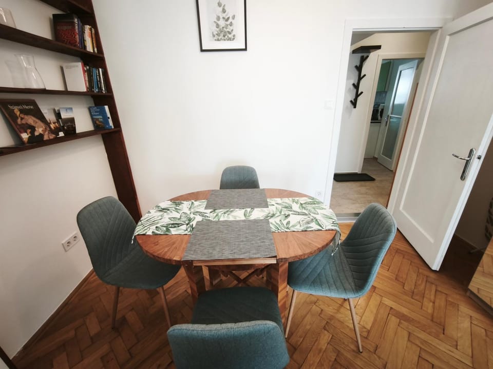 Comfy and stylish jewelry box Apartment in Budapest