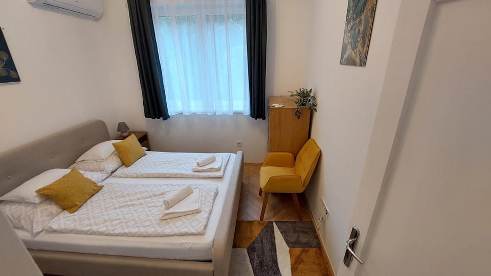Comfy and stylish jewelry box Apartment in Budapest
