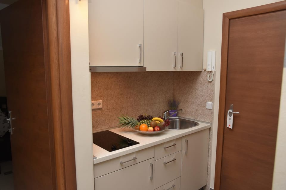 Kitchen or kitchenette, Food