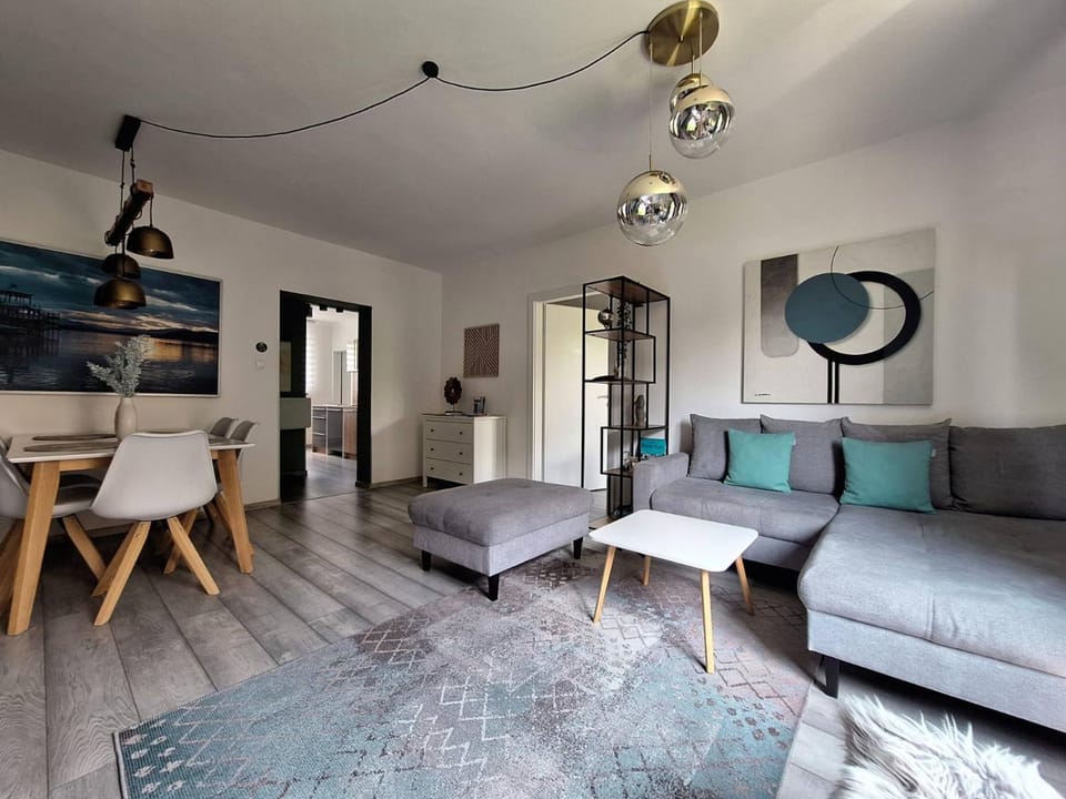 Living room, Photo of the whole room, Dining area