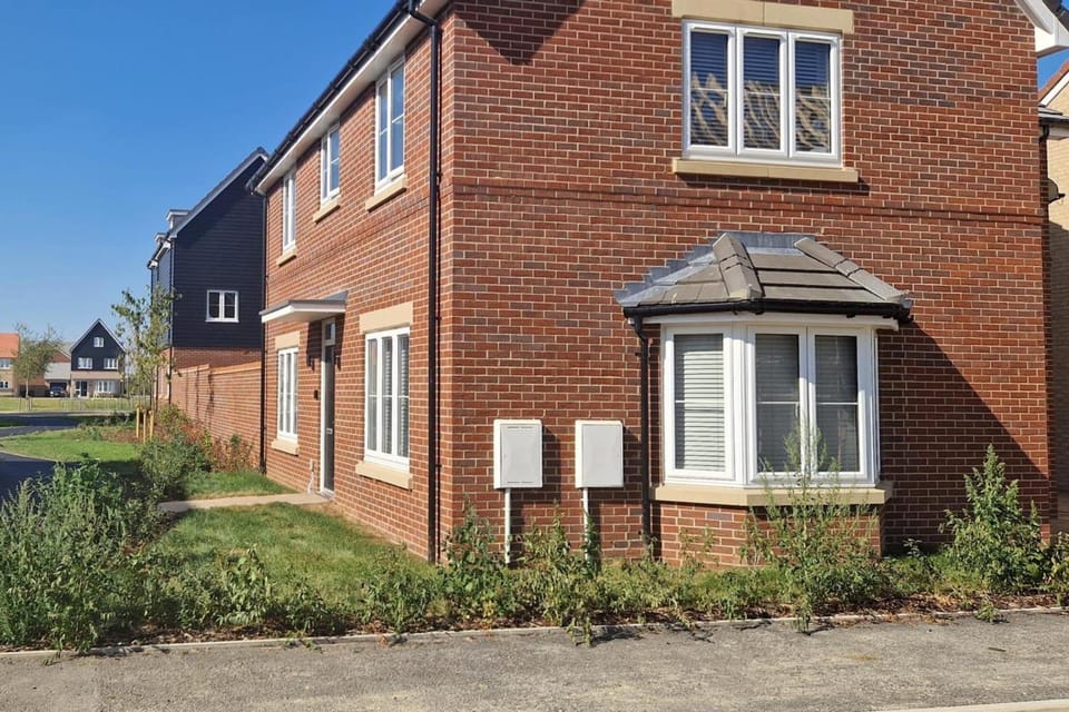Peterborough - House - Sleeps 8 - Parking - Garden House in Huntingdonshire District