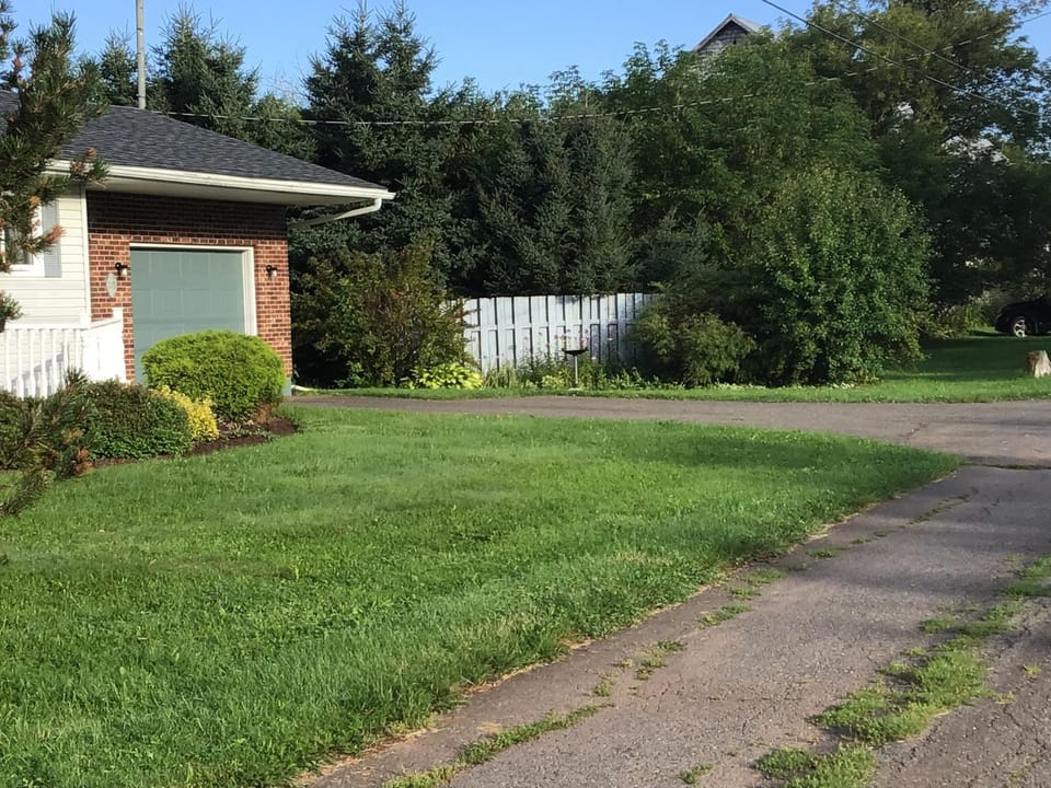 Guest Suites at Willowgreen Farm House in Summerside