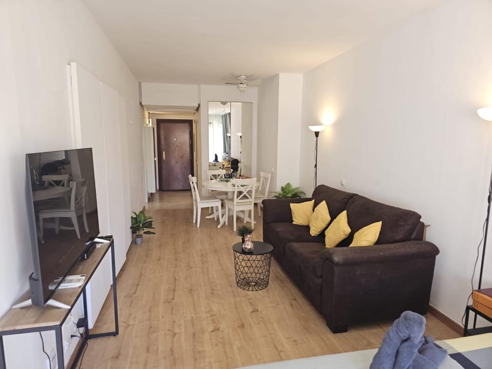 Central Tranquility City Center Apartment BY NAMASTE ELITE Apartment in Torremolinos