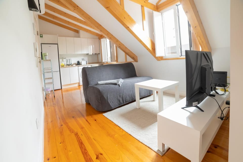 Bed, Living room
