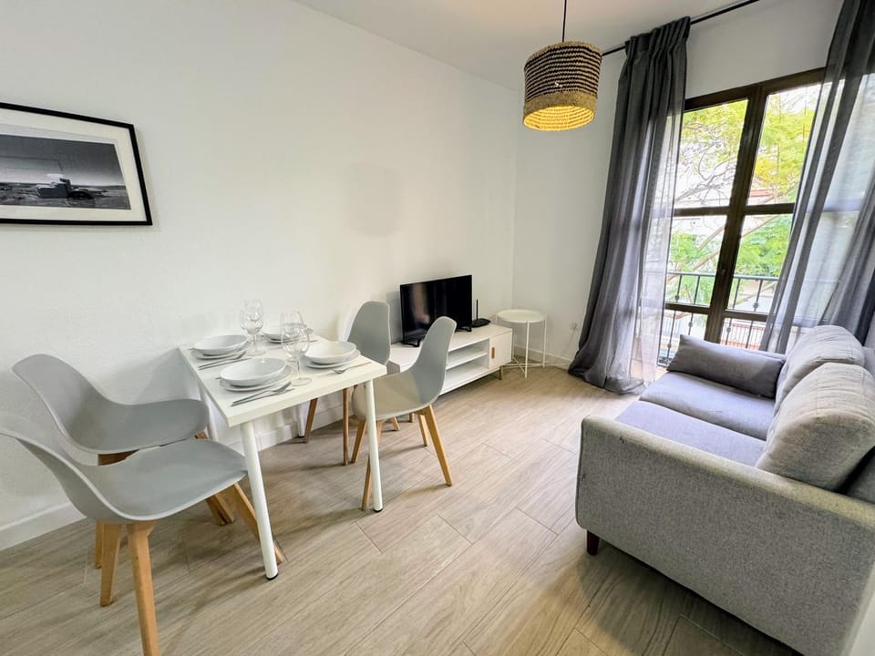 TV and multimedia, Living room, Dining area