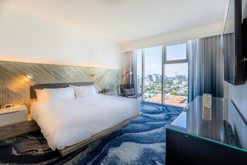 Bed, TV and multimedia, Bedroom