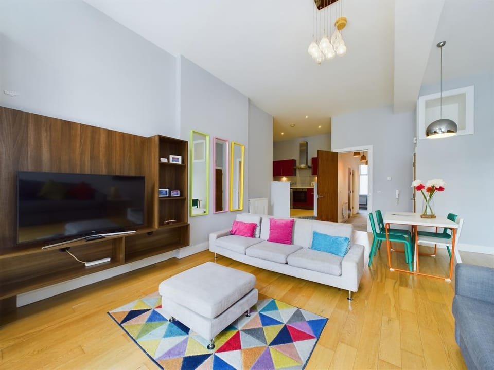 Communal lounge/ TV room, Living room, Dining area, Bedroom