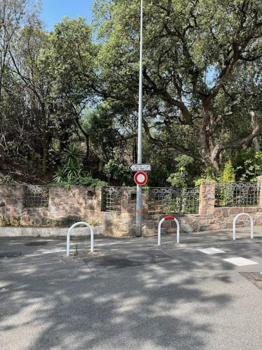 Studio Bord de Mer Boulouris à Saint Raphael Apartment in Saint-Raphael