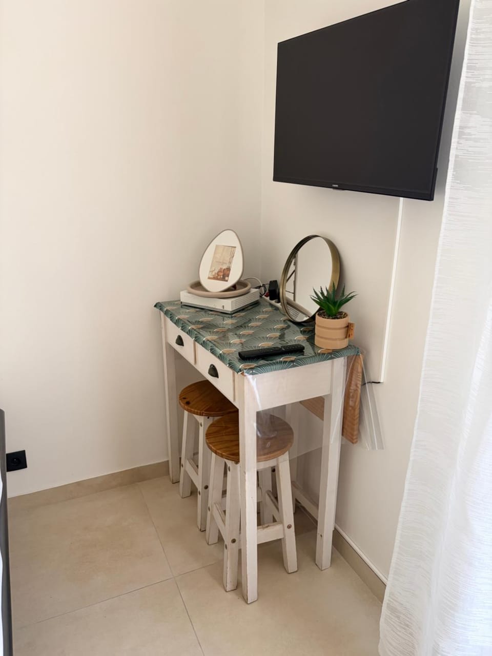 Refait à neuf Mars 2026 - Cosy studio en face de la gare Apartment in Nice