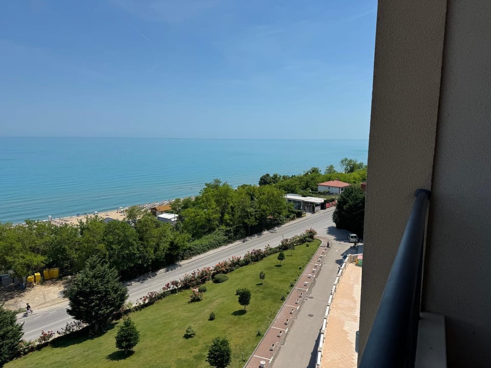 Spring, Day, Neighbourhood, Natural landscape, Sea view