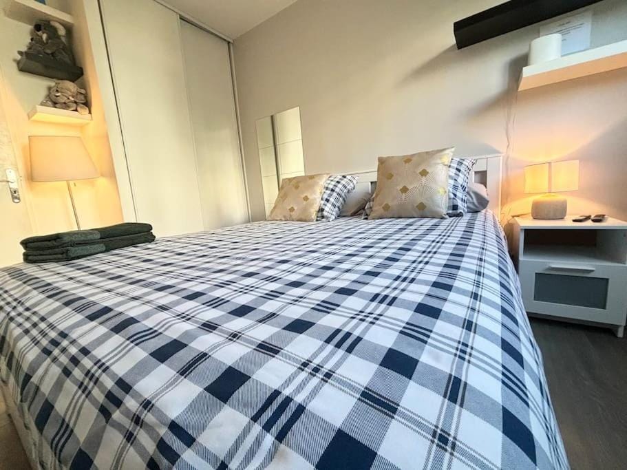Appartement confort avec balcon - Champigny Apartment in Île-de-France