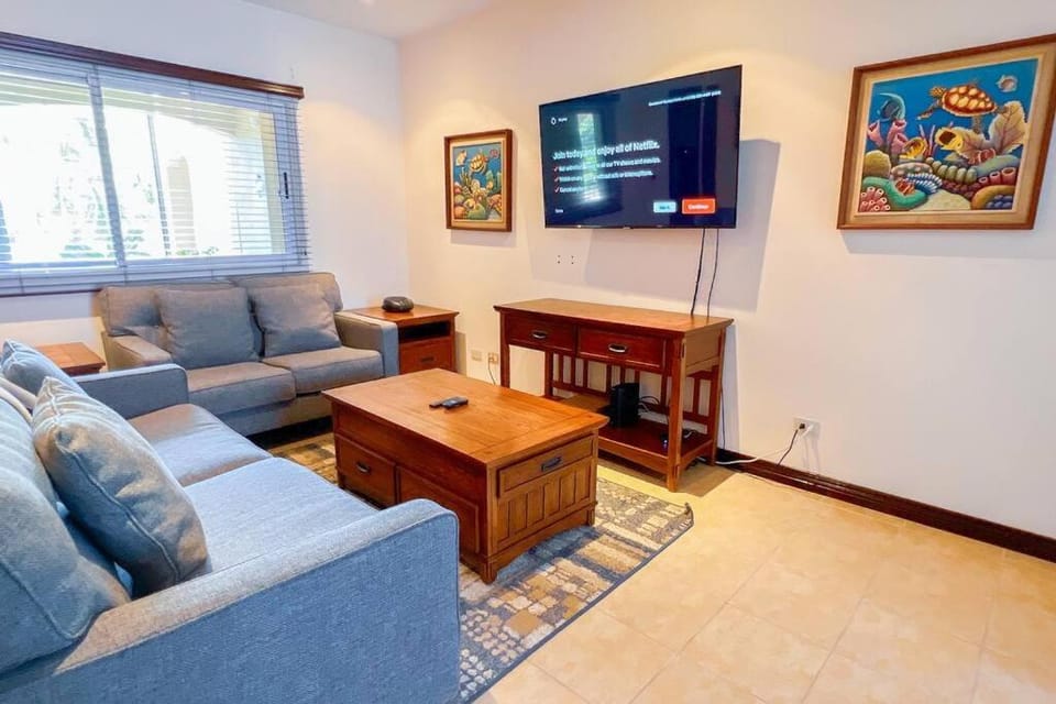 Condo Las Brisas near to Marina Herradura, free Pool and wifi Apartment in Herradura