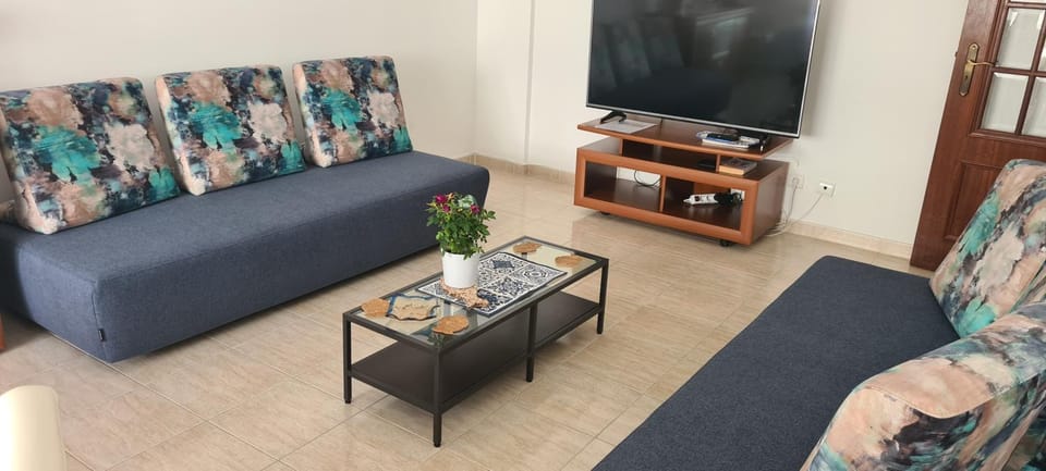 Vilamoura-Quarteira Beaches Apt with pool and sea view Apartment in Quarteira