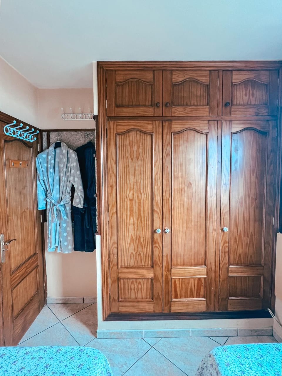 Bedroom, wardrobe