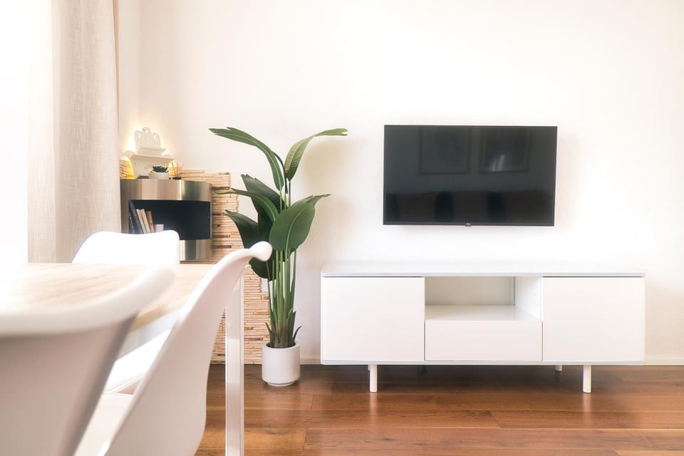 TV and multimedia, Living room, Dining area