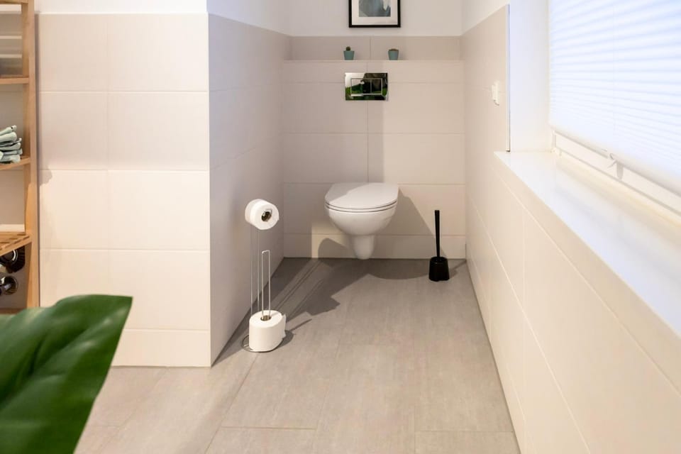 Toilet, Bathroom