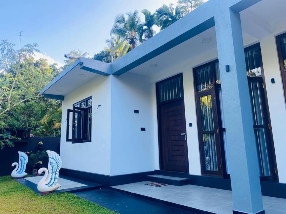 Thanu Villa Apartment in Southern Province