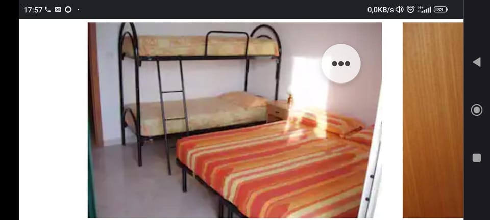 Bedroom, bunk bed
