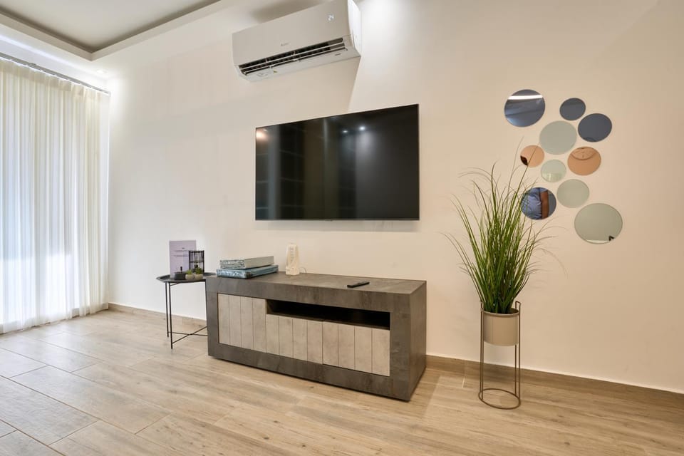 TV and multimedia, air conditioner