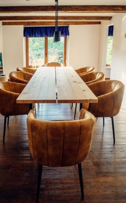 Seating area, Dining area