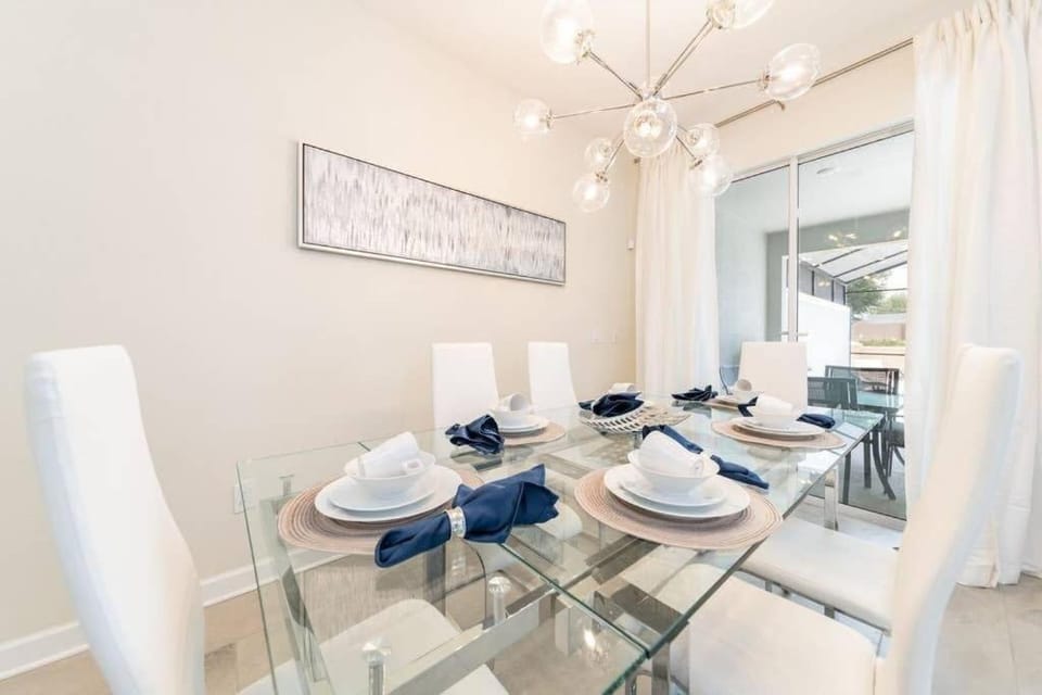 Best Vacation Villa, Themed Beds, Private Pool House in Kissimmee