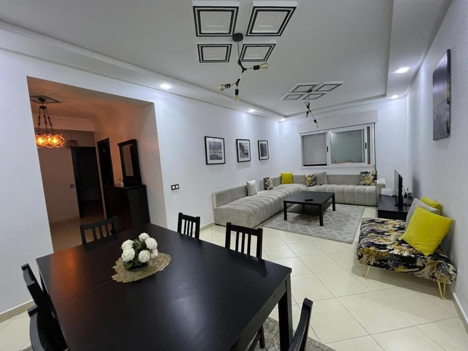 Residence meaxpa adres Av Youssef ibn tachfine 4 Tanger Apartment in Tangier