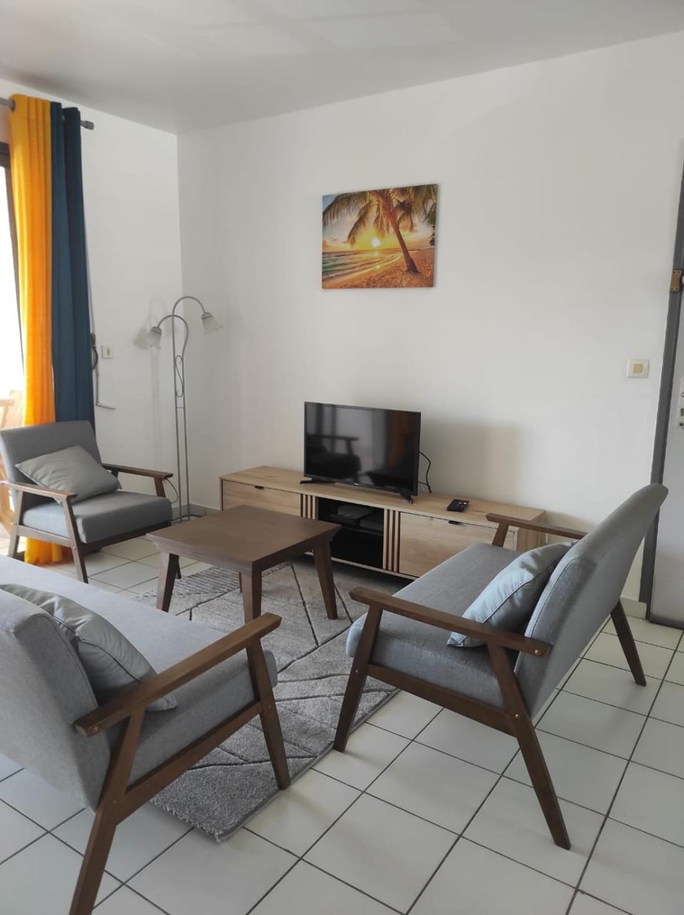 Communal lounge/ TV room