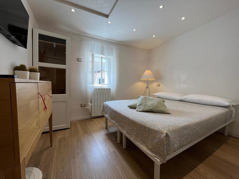 Bed, Bedroom, wardrobe