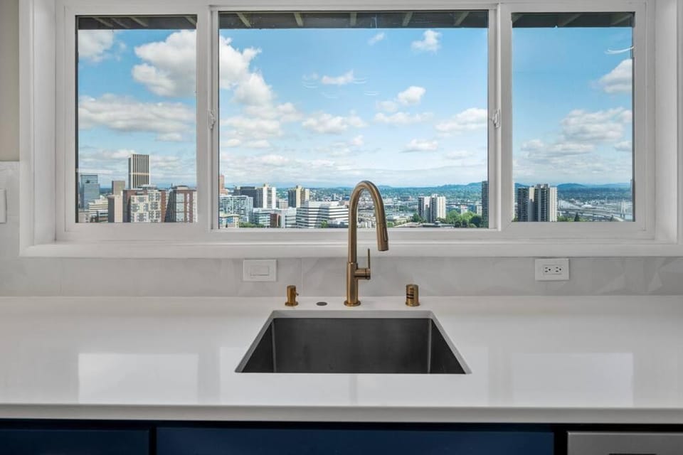 Breathtaking Views w/ Modern Lux - 2330 Apartment in Portland