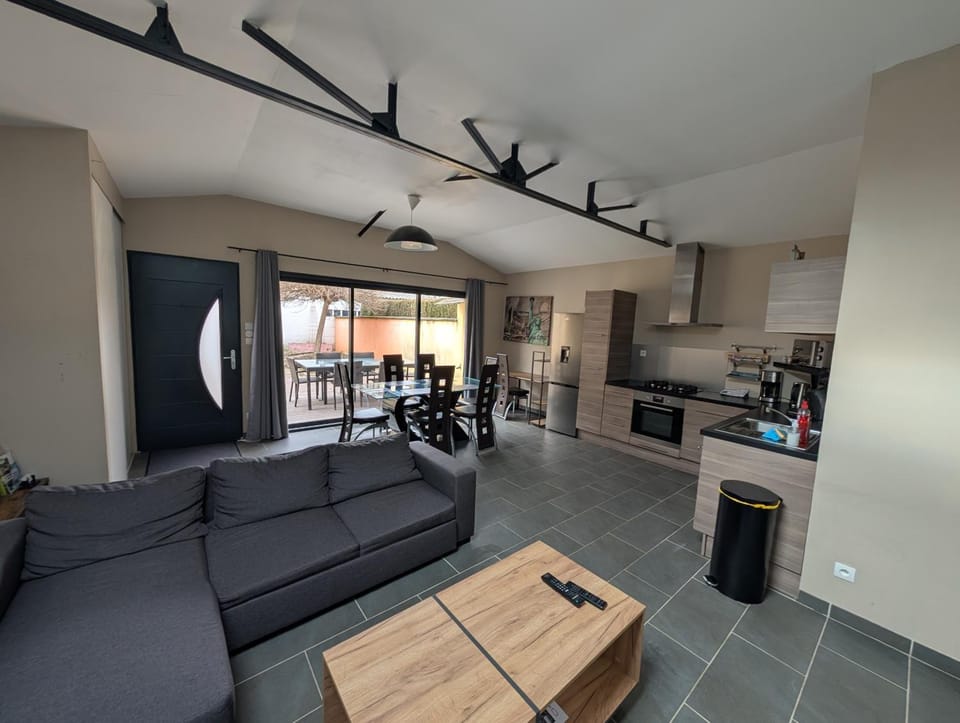Le LOFT - Villa de 70m² avec jardin clos House in Bourgogne-Franche-Comté
