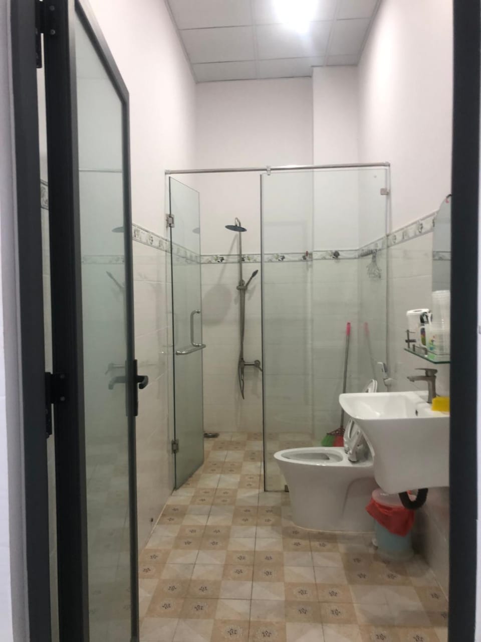 Khách Sạn Vinhomes Huỳnh Hotel Hotel in Cambodia