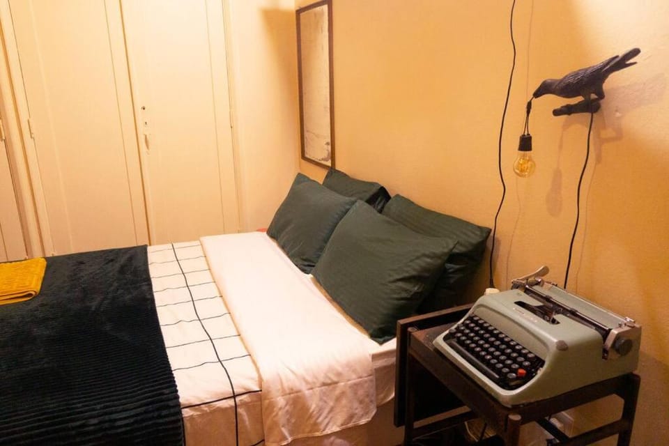 Bed, Photo of the whole room, Bedroom, hair dresser