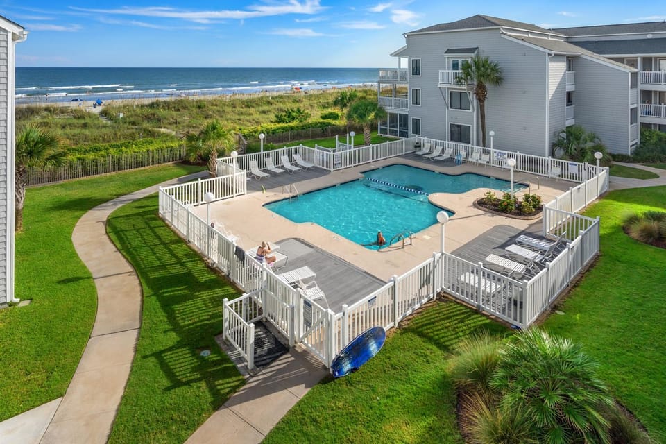Sea Cloisters 305B condo Apartment in North Myrtle Beach