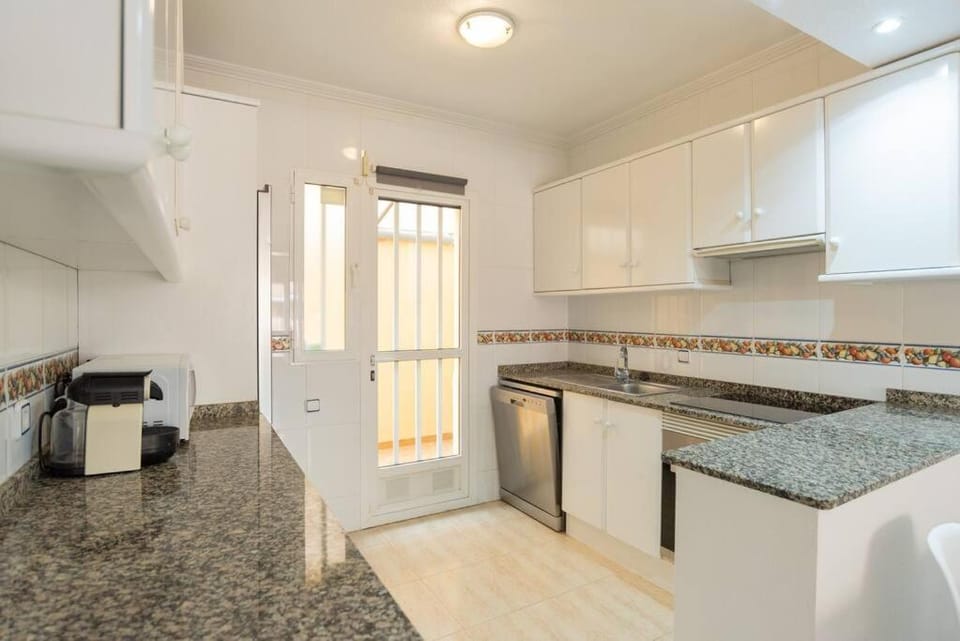 dishwasher, minibar, pet friendly, stove