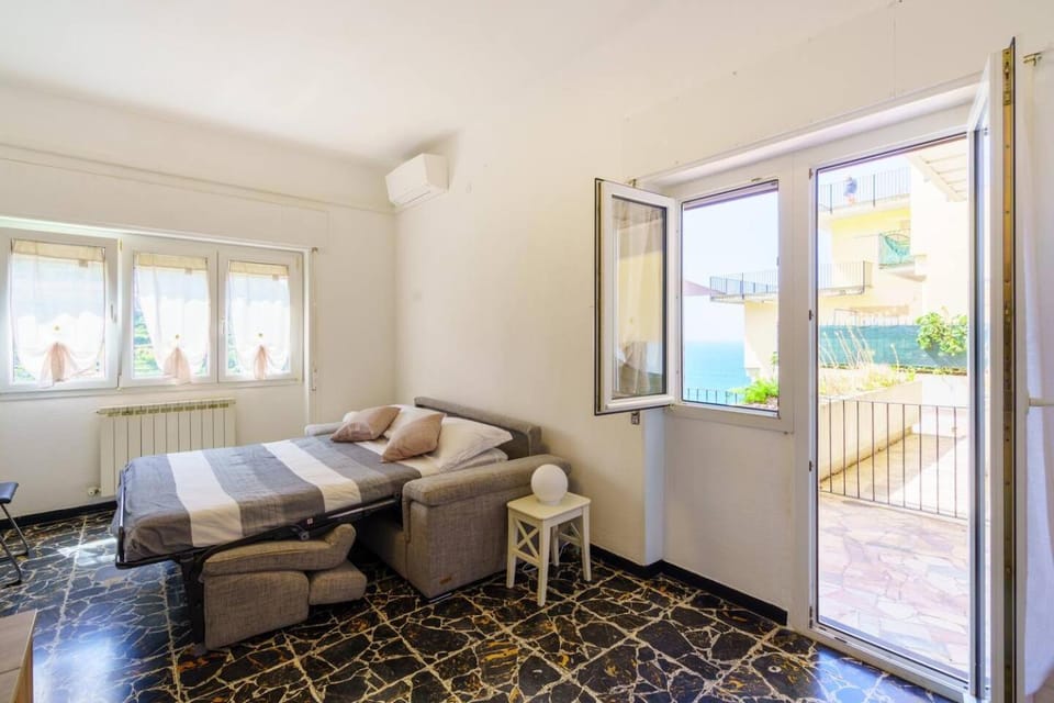 Bed, View (from property/room), Balcony/Terrace, Seating area