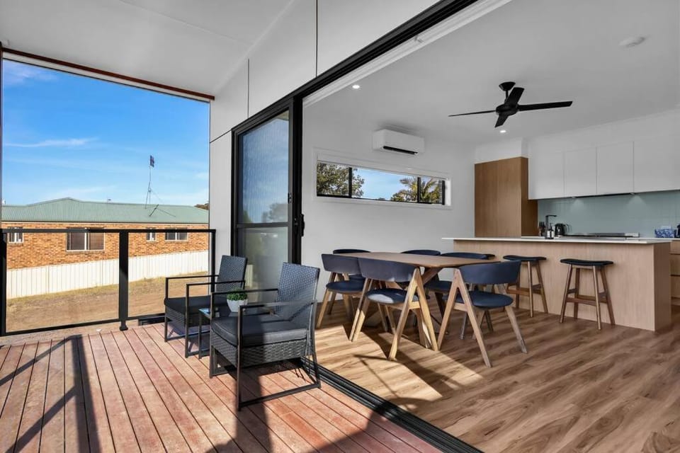 Balcony/Terrace, Kitchen or kitchenette, Dining area